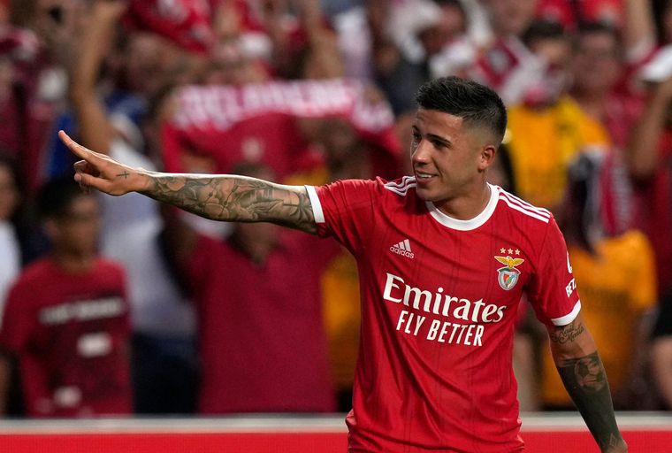 Enzo Fernández y un debut a puro gol con Benfica.
