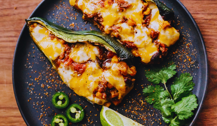 Receta de chiles rellenos de queso para sorprender a tu familia. Receta de chiles rellenos de queso para sorprender a tu familia.