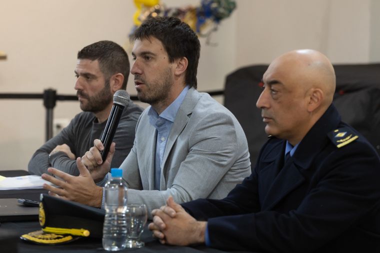 Hernán Amat explicó los avances para las alarmas comunitarias. Hernán Amat explicó los avances para las alarmas comunitarias.