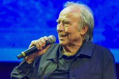 Joan Manuel Serrat participó en una entrevista abierta en el Auditorio Ángel Bustelo.