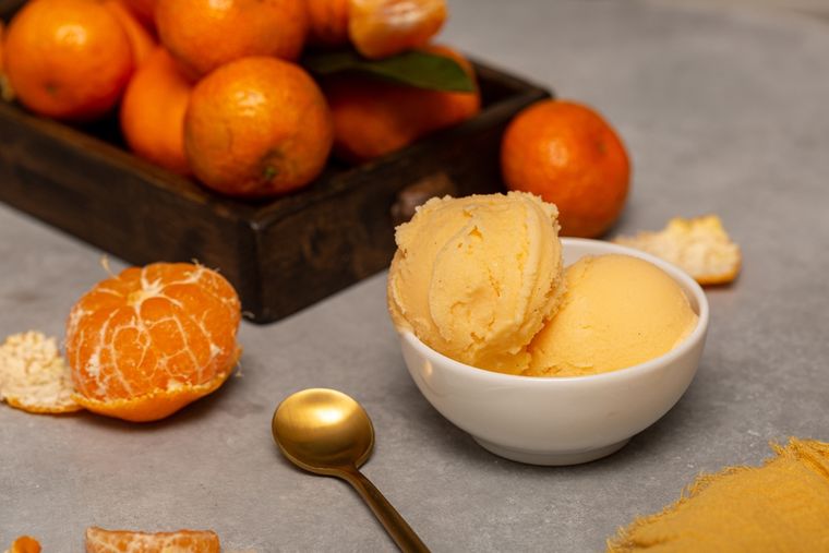 Receta casera de helado de mandarina: una delicia cítrica y refrescante.