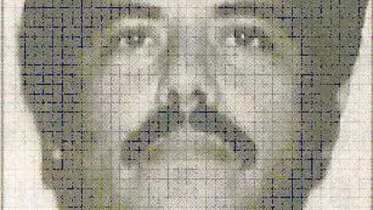 El Mayo, en una foto de archivo antigua de la policía mexicana. Hoy tiene 76 años. Foto: Reuters