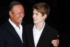Julio Iglesias junto a su hijo Rodrigo.