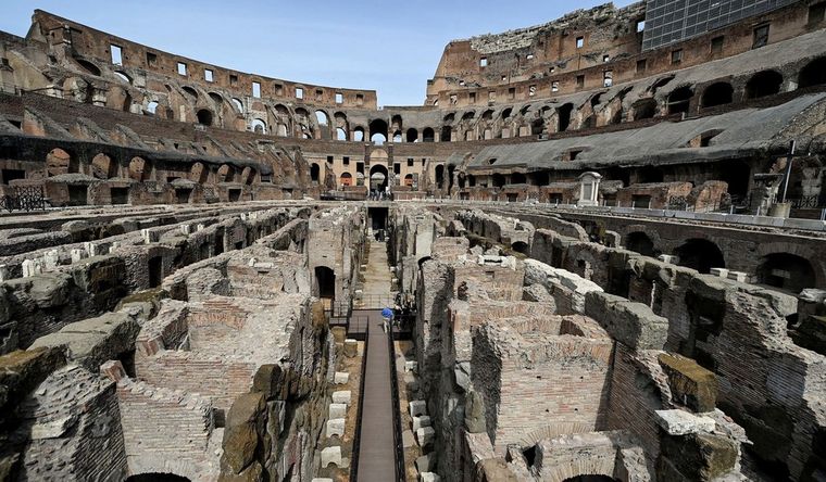 Los huesos fueron hallados en el entorno del Coliseo de Roma. Foto: Efe.