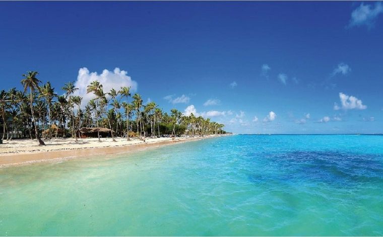 Playas con agua cristalina y clima tropical en el norte de Perú
