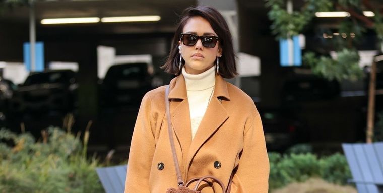 Jessica Alba nos enseña a usar los jeans de una manera renovada Foto: Elle