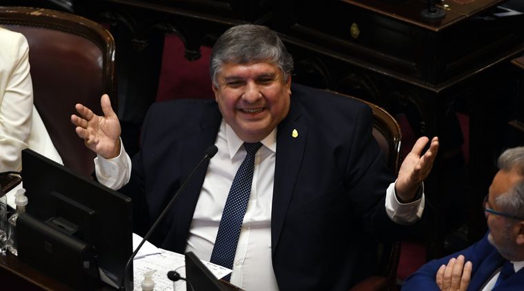 José Mayans comparó a Milei con Napoleón Foto: TELAM