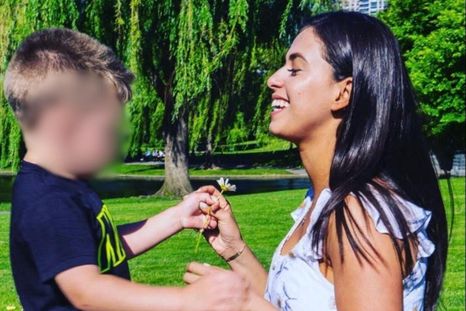 Bruna Caroline Ferreira, quien es madre del sobrino de la portavoz de la Casa Blanca, Karoline Leavitt, está detenida en unas instalaciones del ICE en Luisiana.