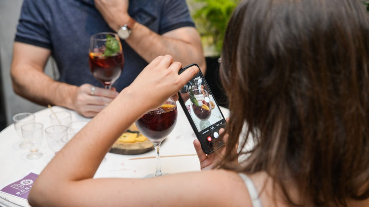 Buscan microinfluencers en Mendoza para dar a conocer la propuesta Manso Menú