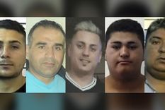 De izquierda a derecha, los cinco condenados: Gustavo Rivero, Cristian Rivero, Walter Sáez, Maximiliano Martínez Llaneza y Ricardo Andrada. Foto: MDZ.