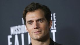Foto: https://www.latimes.com/espanol/entretenimiento/articulo/2022-10-27/es-oficial-he-vuelto-henry-cavill-confirma-que-regresa-como-superman