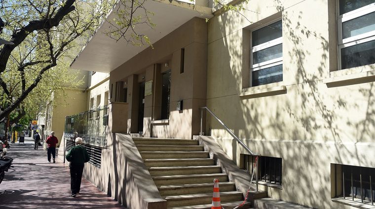 El hombre permanecía internado en terapia intensiva en la Clínica de Cuyo (Foto ilustrativa) Foto: ALF PONCE MERCADO / MDZ