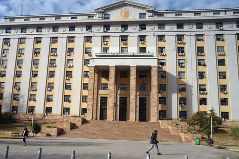 Mendoza, entre las provincias que menos empleados públicos tiene en proporción a sus habitantes. Foto: ALF PONCE MERCADO / MDZ Mendoza, entre las provincias que menos empleados públicos tiene en proporción a sus habitantes. Foto: ALF PONCE MERCADO / MDZ