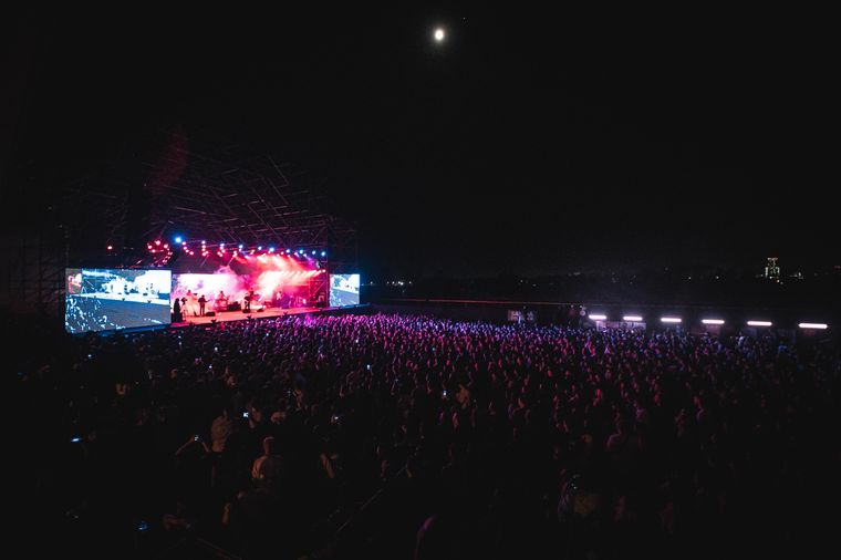 El Hipódromo de La Plata estuvo repleto para una nueva edición del Festival Capital. Foto: Gentileza czcomunicacion