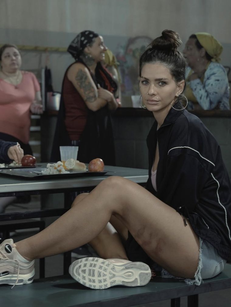 Netflix estrena la segunda temporada de En el Barro con la China como protagonista. Netflix estrena la segunda temporada de En el Barro con la China como protagonista. 