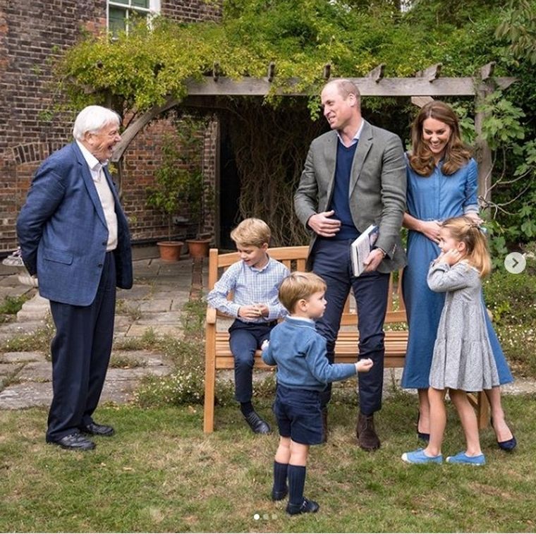 La familia real eligió el azul.