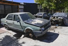 Autos abandonados en Guaymallén.
