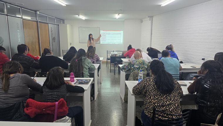 Guaymallén abrió inscripciones para líneas de financiamiento. La Provincia suma programas de capacitación. Guaymallén abrió inscripciones para líneas de financiamiento. La Provincia suma programas de capacitación.