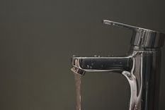 El corte de agua afecta a zonas de Godoy Cruz y Ciudad Foto: Freepik