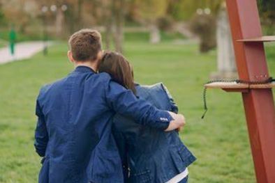 MDZol | Transmiten una sensación de lejanía muy grande entre ellos, llevan  pintadas en sus caras esas expresiones de incomodidad o indiferencia. Foto: Freepik.