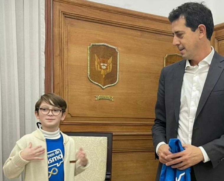 Ian Moche, el niño con autismo, le respondió a Javier Milei y pidió una ...