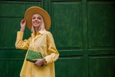 Las camisas son un clásico súper versátil, canchero y elegante. Foto: Shutterstock.