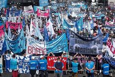 piqueteros desafian a cristina fernandez de kirchner y marchan a plaza de mayo piqueteros desafian a cristina fernandez de kirchner y marchan a plaza de mayo