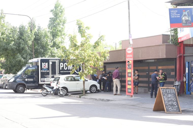 El lubricentro en donde mataron al hombre Foto: Maximiliano Ríos/MDZ