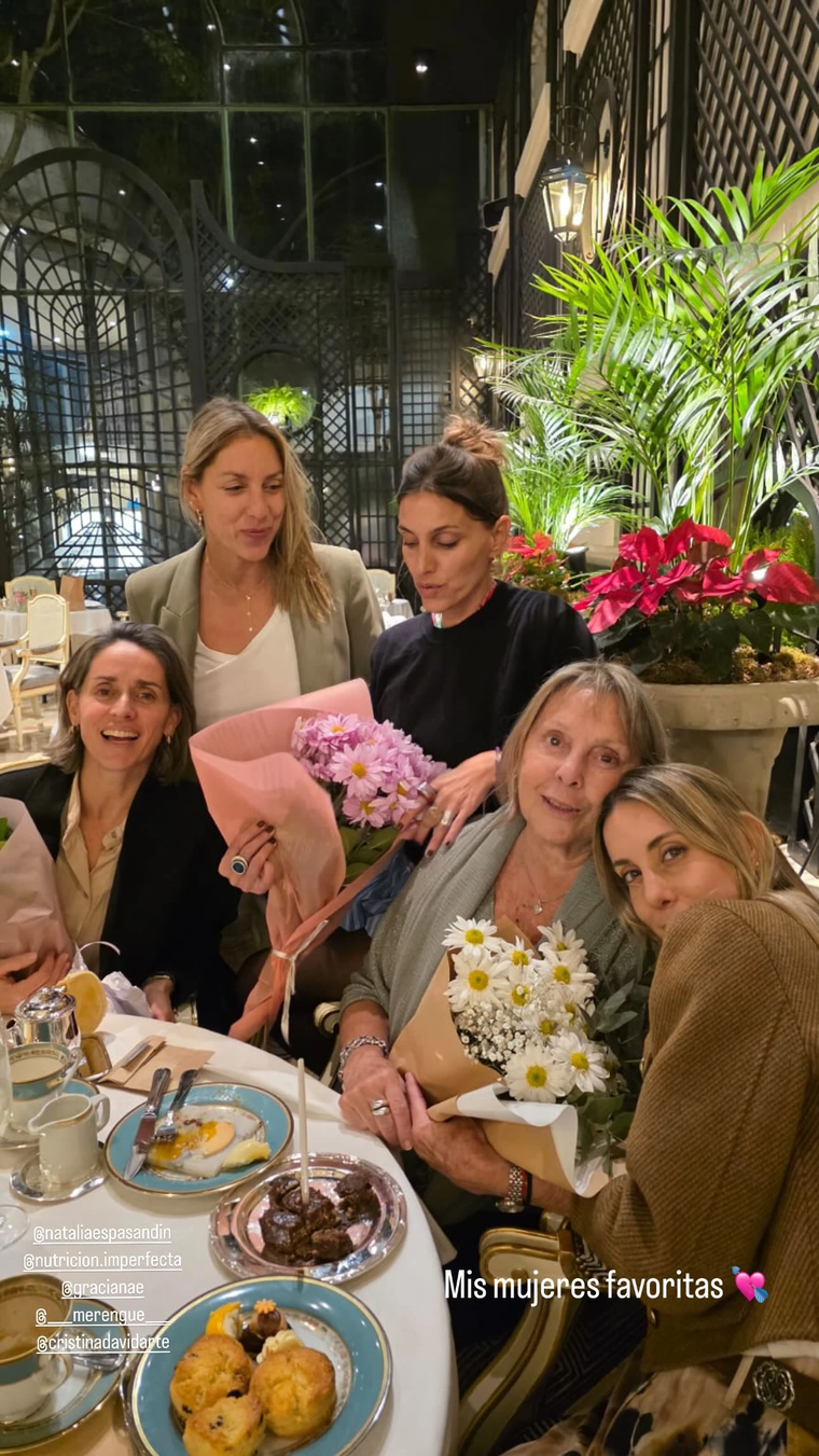 Un look funcional, chic y con el sello personal de la influencer. Un look funcional, chic y con el sello personal de la influencer.