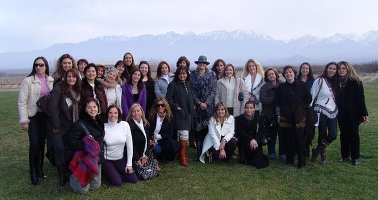 Más de 30 mujeres celebraron en Killka el aniversario del club. Foto: MDZ