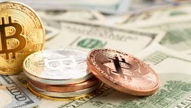 El bitcoin nació en 2009 como consecuencia de la crisis económica mundial de 2008, dando inicio a la era de los criptoactivos, que llegaron para quedarse. Foto: Freepik
