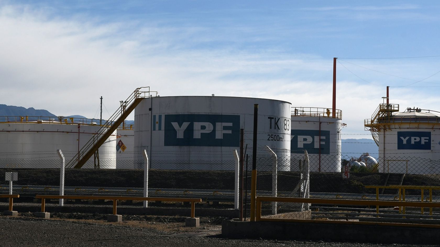 La Justicia de Nueva York ordenó entregar el 51% de las acciones de YPF a fondos buitre