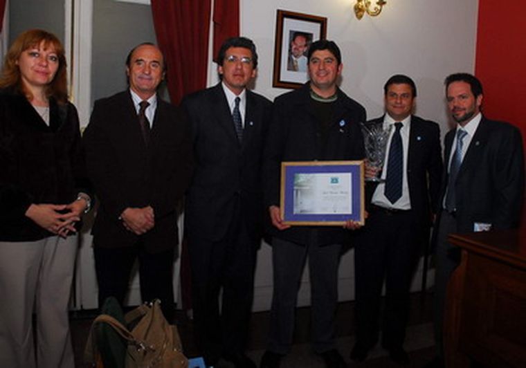 Los legisladores distinguieron al músico de Lavalle