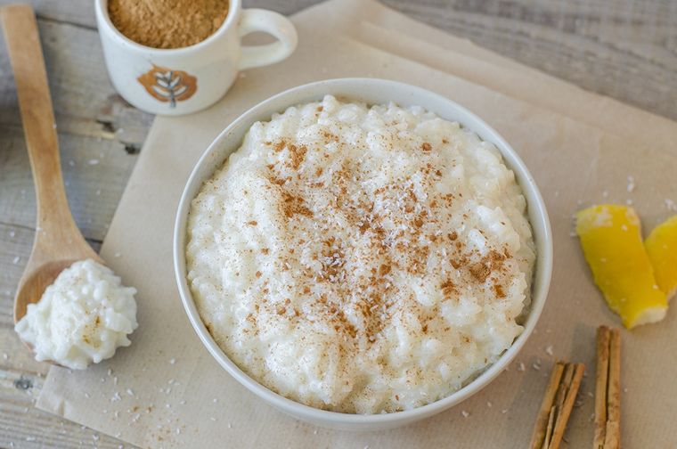Arroz con leche y canela. Arroz con leche y canela.