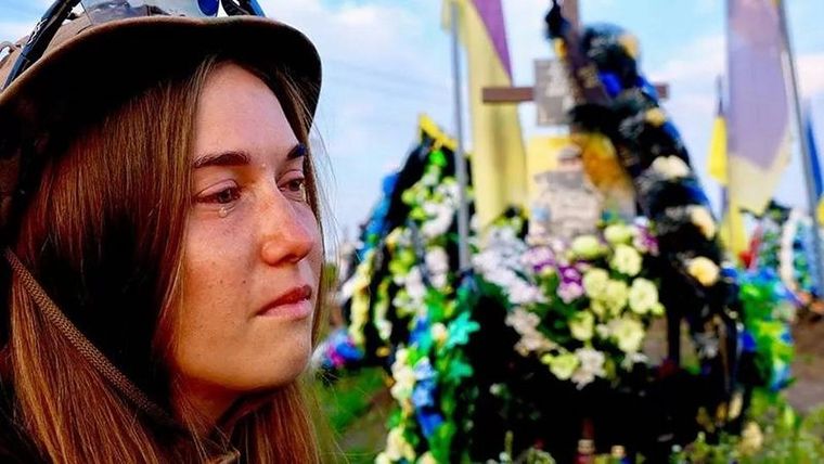 Tras perder a su esposo, Oksana decidió sumarse a las filas del ejército ucraniano para continuar lo que él comenzó. Foto: DARREN CONWAY/BBC
