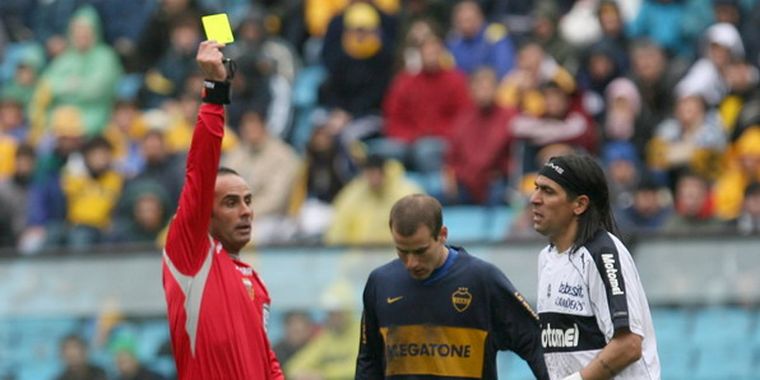 El polémico referí está ganando cada vez más enemigos dentro del fútbol argentino. Foto: fotobaires