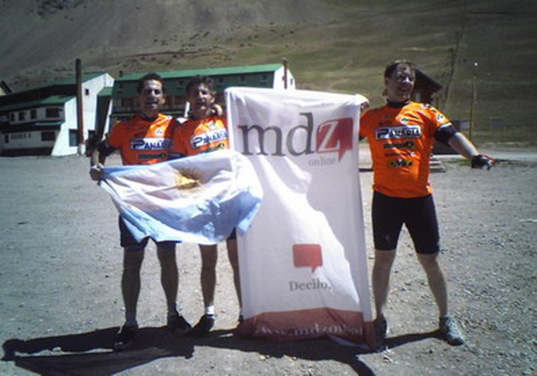 Los ciclistas de MDZ llegaron a Penitentes. Foto: MDZ
