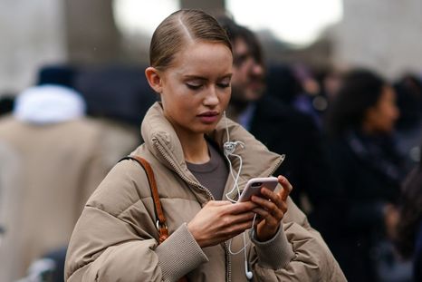 Las prendas puffer son elegidas por muchas  porque es la tendencia 2022. Foto: Pinterest.