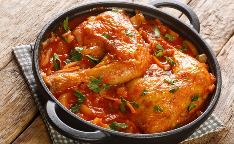Pollo a la portuguesa Una receta simple y en pocos pasos de pollo a la portuguesa Foto: Shutterstock
