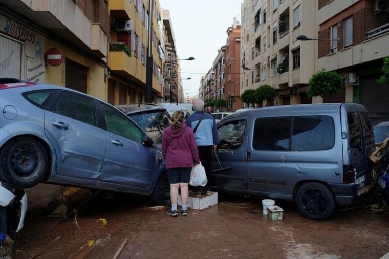 Al menos 90 personas murieron debido a la tormenta que se precipitó sobre Valencia este miércoles. Foto: GETTY