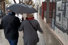 Para mañana, domingo, jornada en la que se celebrarán las elecciones nacionales, el SMN prevé tormentas fuertes a la madrugada Foto: Walter Moreno / MDZ Moto G72