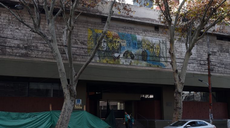 Fajardo estudió en el Colegio Universitario Central (CUC). Fajardo estudió en el Colegio Universitario Central (CUC).