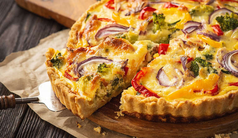 Gracias a su versatilidad, esta receta permite usar casi cualquier verdura de temporada, convirtiéndola en una opción práctica y sin desperdicios.