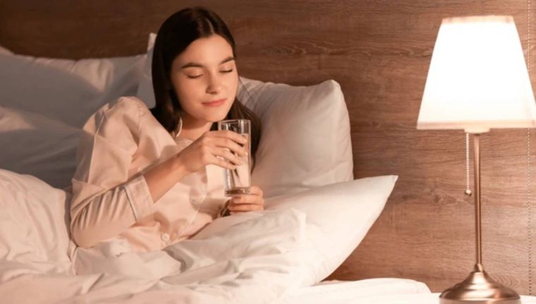 ¿Cuánto ayuda acumular horas de sueño? (Shutterstock)