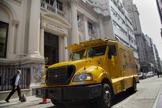 El Banco Central está muy presionado por un mercado muy demandante, por lo que todos los días continúa el drenaje de divisas. Foto: Noticias Argentinas