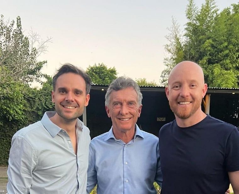 Pradines junto a Macri y Allasino Foto: X:@estebanallasino