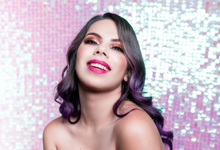 La influencer mexicana Lizbeth Rodríguez revolucionó las redes sociales compartiendo unas arriesgadas fotografías.