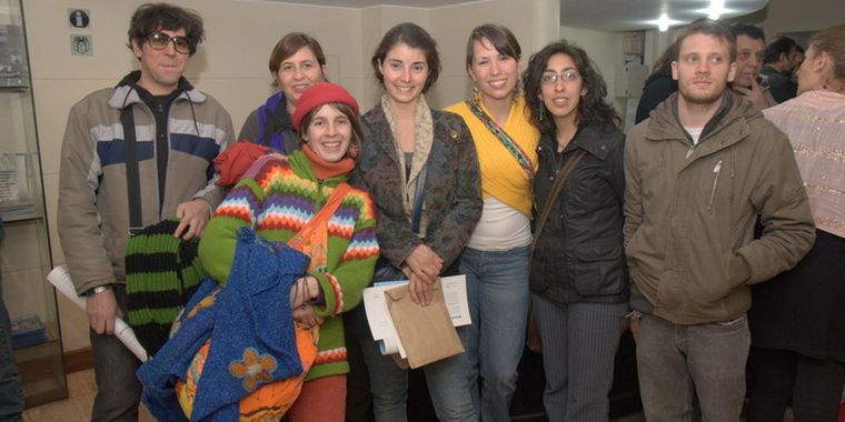 Marco, Miriam, Florencia, Clara, Melisa, Salomé y Doménico, un grupo de amigos que pasaron una tarde diferente. Foto: Gentileza