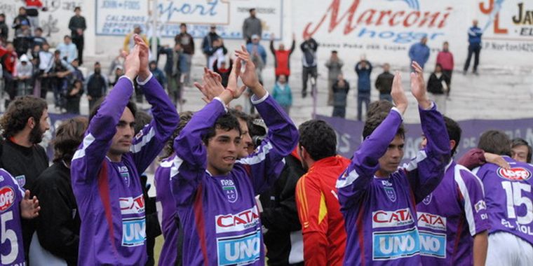 Luján debe ganar y esperar para tratar de zafar de la temida promoción. Foto: Marcelo Ruiz /MDZ