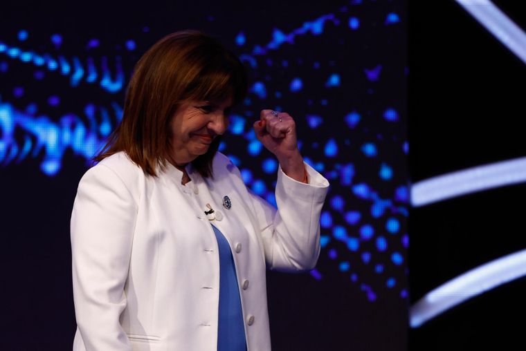 Patricia Bullrich trajo a Mandela y Mujica al debate en Santiago Foto: EFE